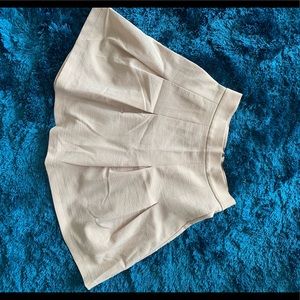 Pleated beige skirt
